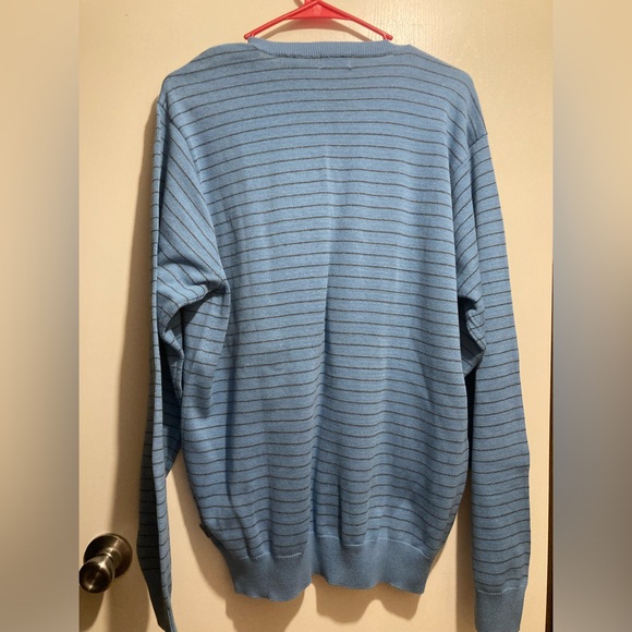 Izod Men’s Sweater - Picture 2 of 6